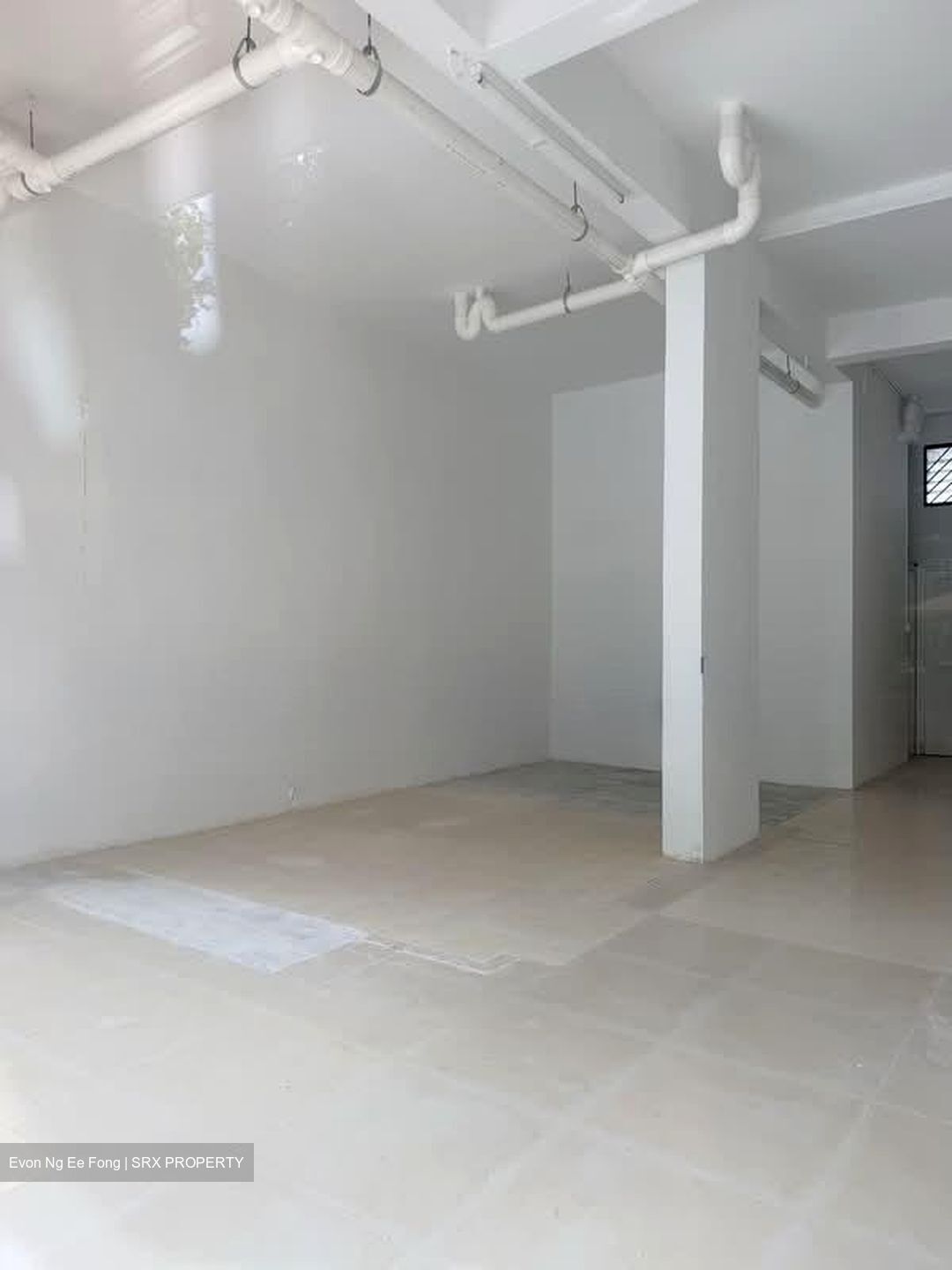 Bedok Reservoir Road (D16), Shop House #587265411